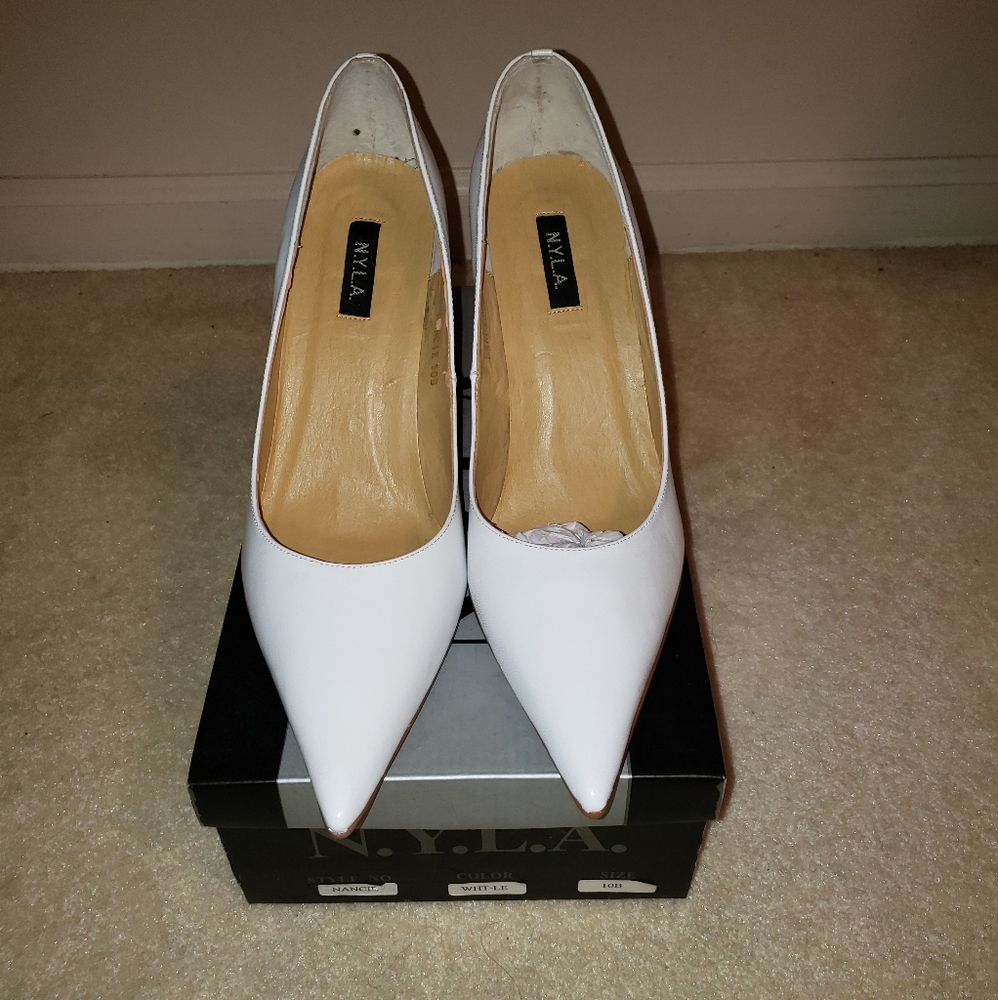 Shoes - Picture 4 of 6